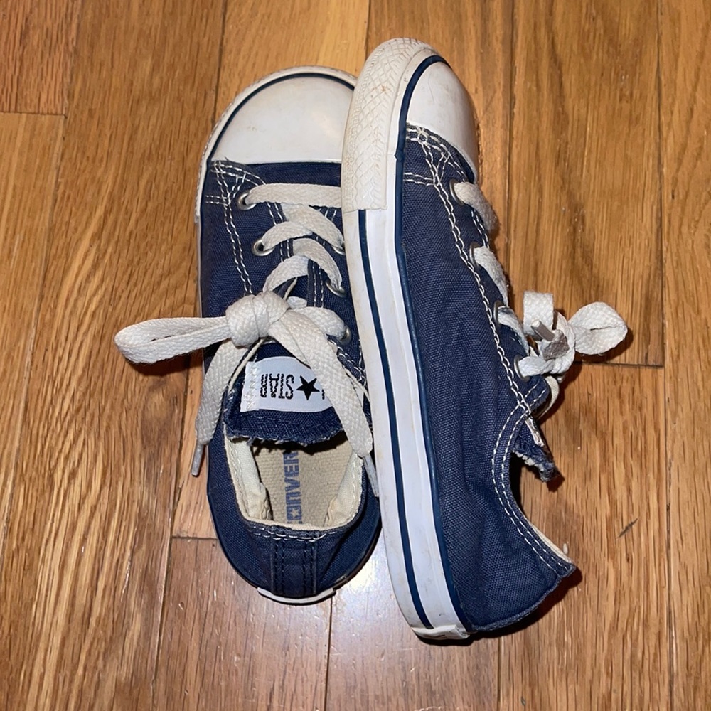 Size 10 converse All star low top shoes